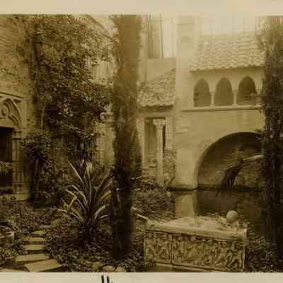 Courtyard pool & bridge