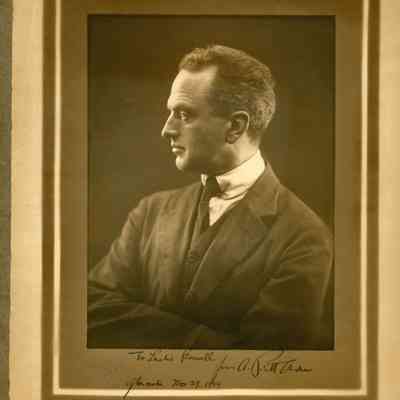 1914-11-29 A Piatt Andrew signed to Leslie Buswell