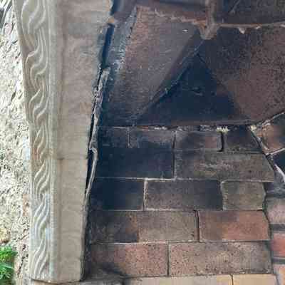 Underside of arch, left side