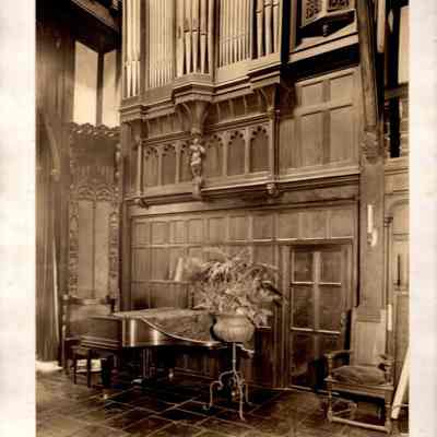 Choir stall in the bungalow