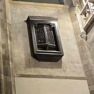 HM994.1street side organ shutters