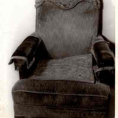 Red Velvet Easy Chairs
