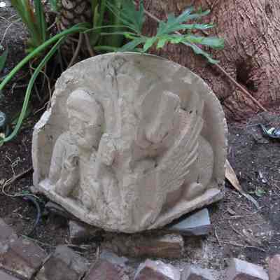 Planar Corbel with St Peter with Key & Winged Horse