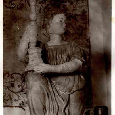 17thc Wooden Kneeling Angel Candle Holder (Torchiere)