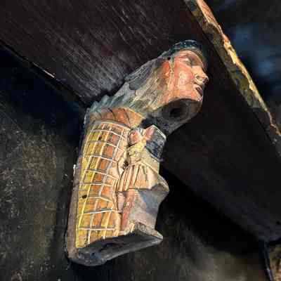 Wooden Head (Corbel)