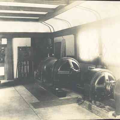 1911 ca Pt Radio Laboratory Workshop with Engines, copy(1)