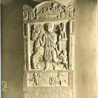 Epitaph of Flavius Mocianus, eques singularis - copy (steps to bridge)