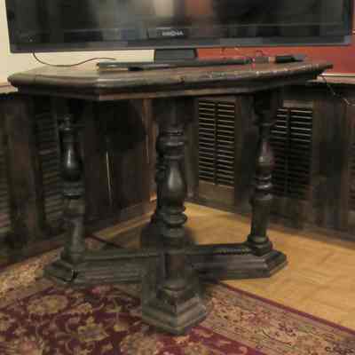 17th c. Octagon Table with Cross Base