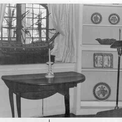 ca. 17th c. Queen Anne Table