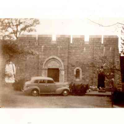 1930s Lab Exterior with car