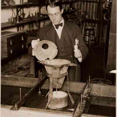1910-1926 JHHJr conducting experiment at Point Radio