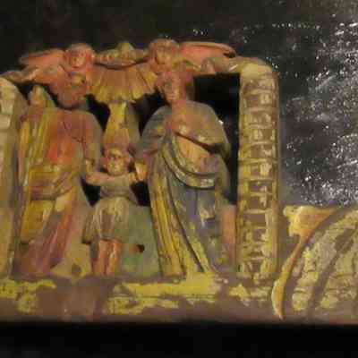 Sicilian Carved Trim with Family Trio