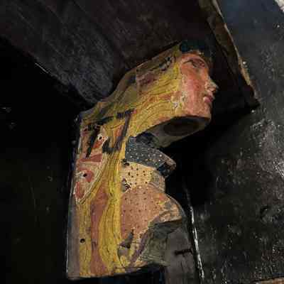 Wooden Head (Corbel)