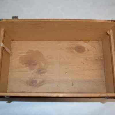 1986.688 U (4)- inside of trunk bottom: Origformat: Artifact