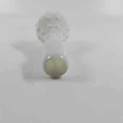Bottom of stopper
