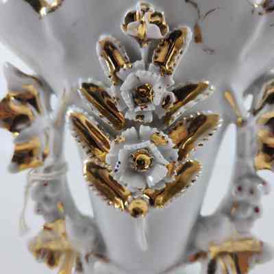 Flower application with gilding