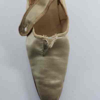 Top of satin slipper