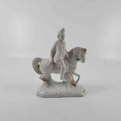 Figurine