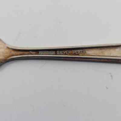 Engraving "VERNON SILVER PLATE"