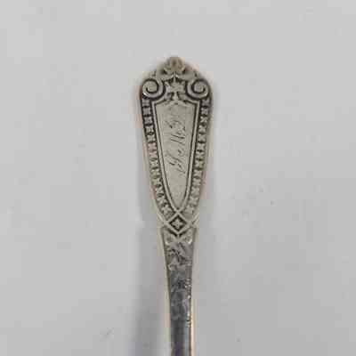 Ivy design on handle