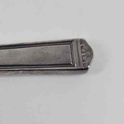 Engraving on handle