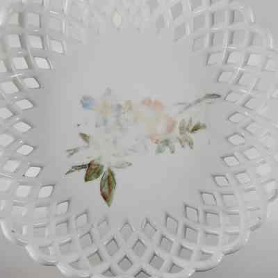 Color flowers faded in bowl