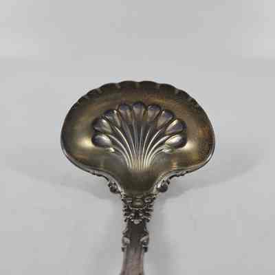 Ladle scallop detail
