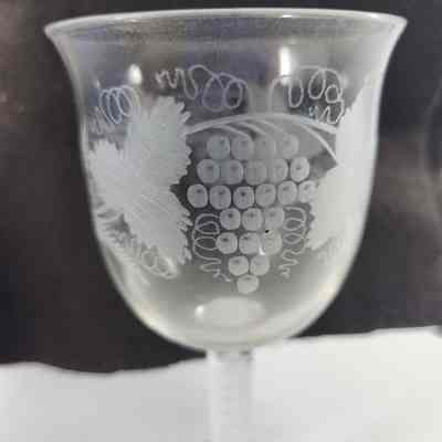 Wine Glass Etching Detail