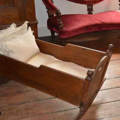 Cradle