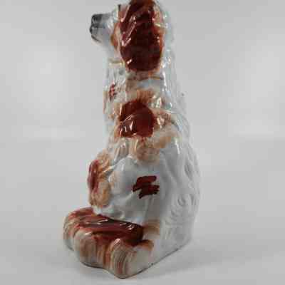 Left side of King Charles Spaniel figurine