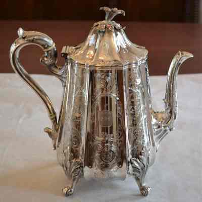 Teapot - 1986.045E: Origformat: Artifact