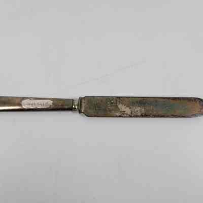Back of luncheon knife