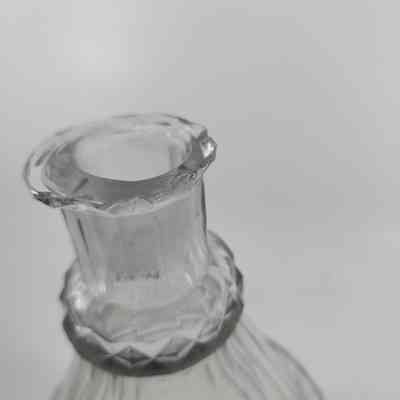 Chips in rim of decanter