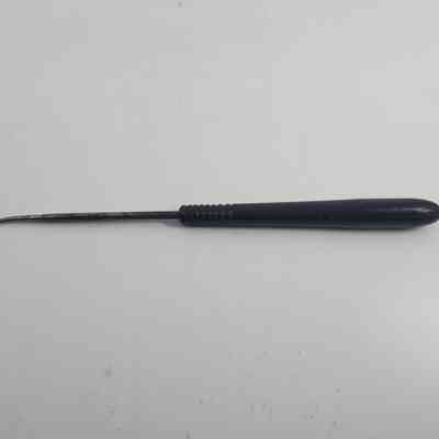 Buttonhook