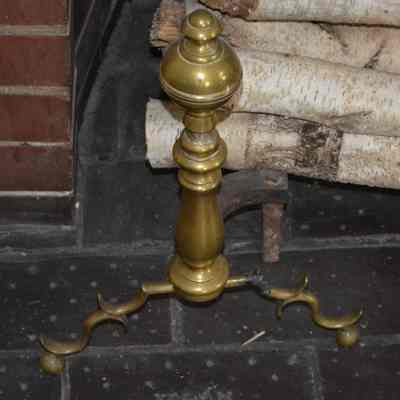 Andiron