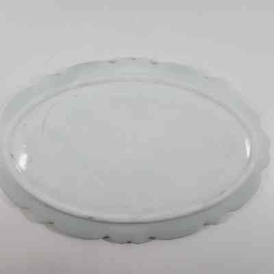Bottom of tray