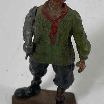 Figurine