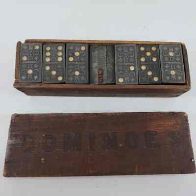 Dominoes