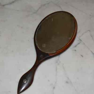 Mirror, Hand