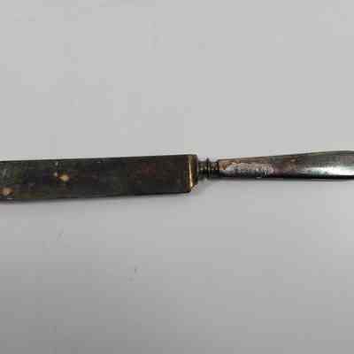 Back of luncheon knife