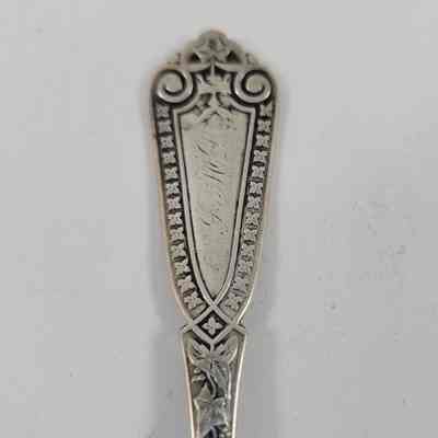 Ivy design on handle