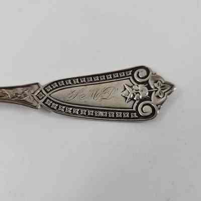 Monogram "SMD" on handle