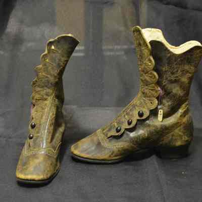 Shoe