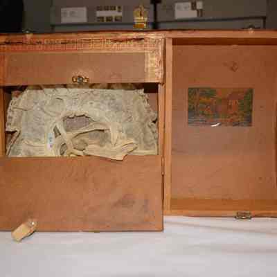Trunk, Doll