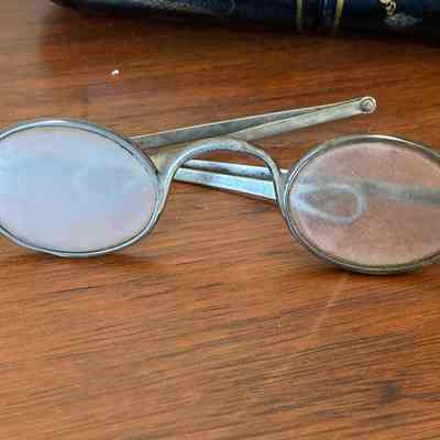 Eyeglasses
