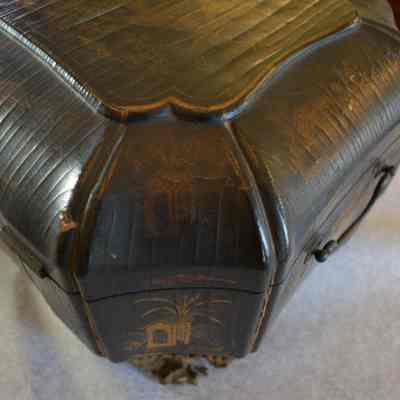 2000.059 (8): Origformat: Artifact