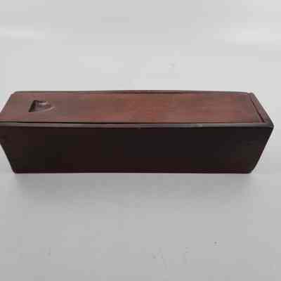 Box of dominoes with lid closed
