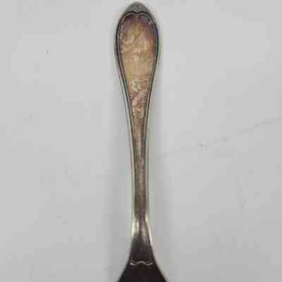 Oval handle of dinner fork