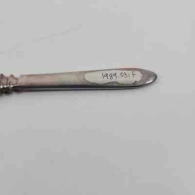 Handle with accession number