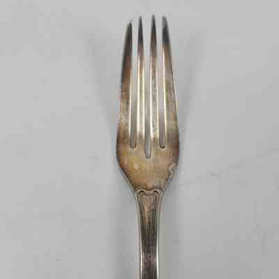 Dinner fork prongs